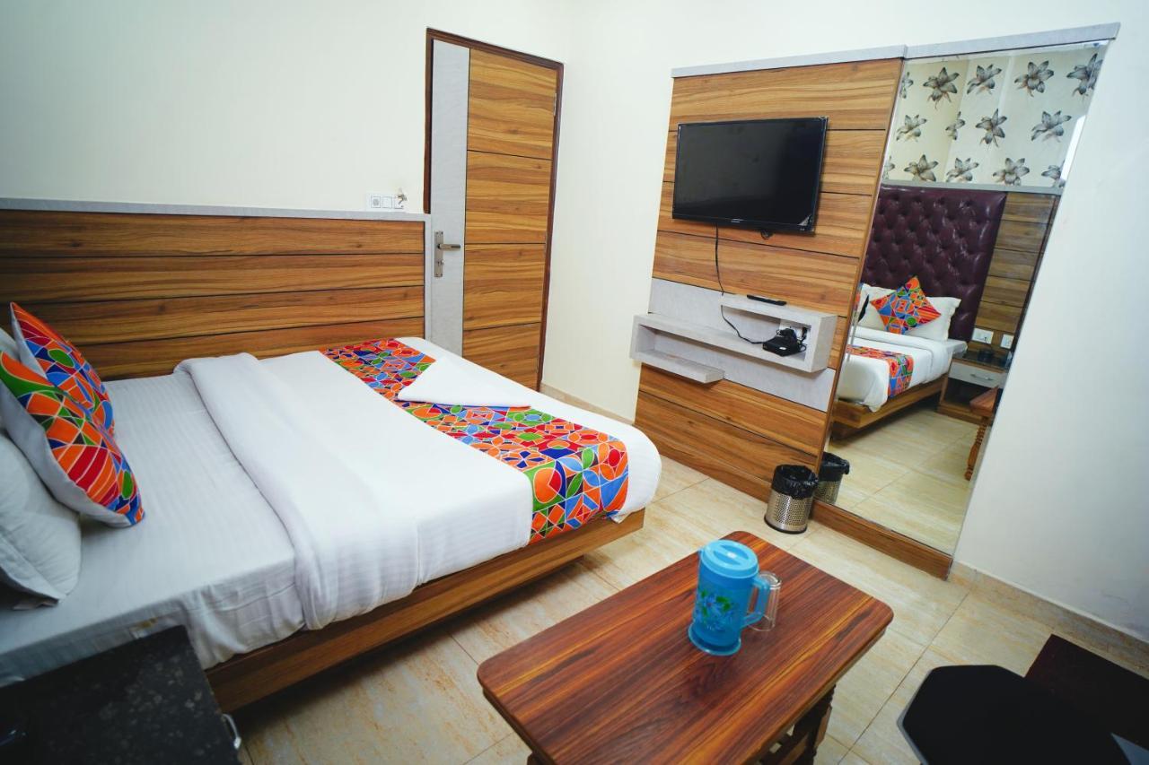Hotel Delhi Darshan Deluxe-By Rsl Hospitality New Delhi Exterior photo